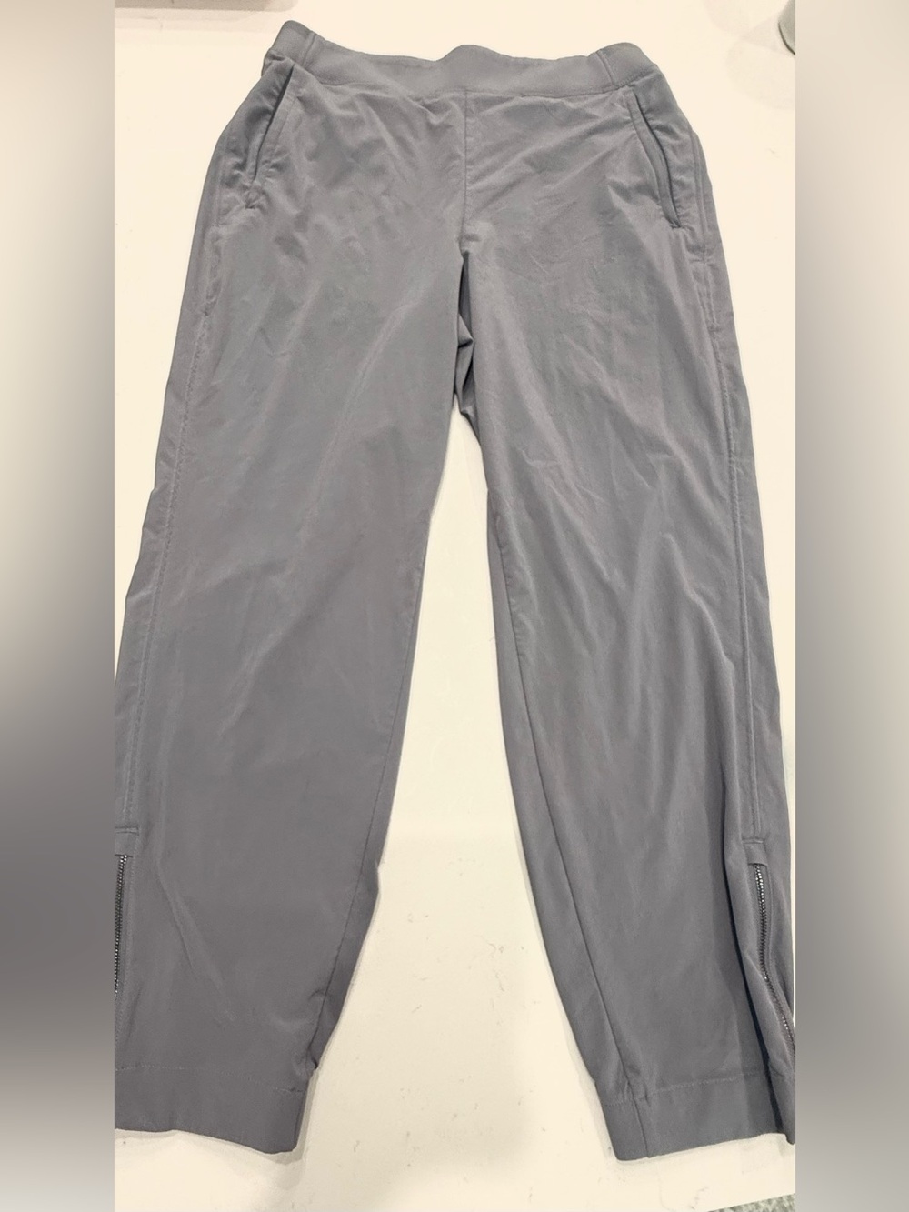 Athleta Brooklyn Heights High Rise Jogger Pants Womens 8 Gray Ripstop Ankle Zip